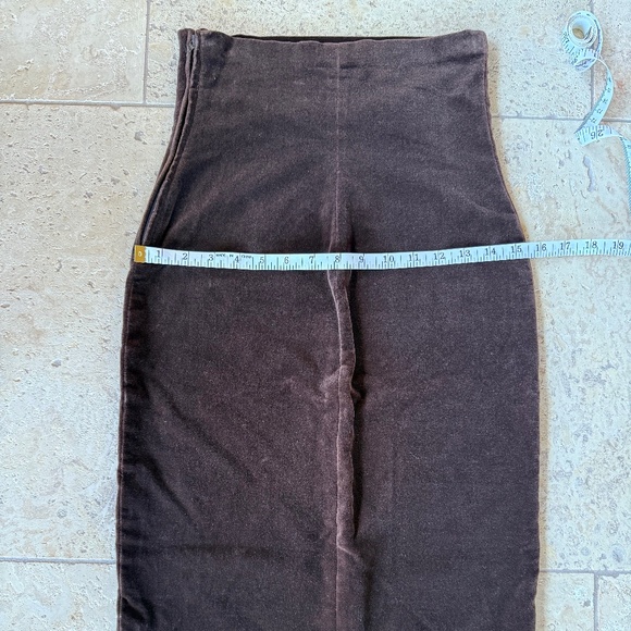 Romeo Gigli Brown Velvet Pencil Skirt - Picture 8 of 8